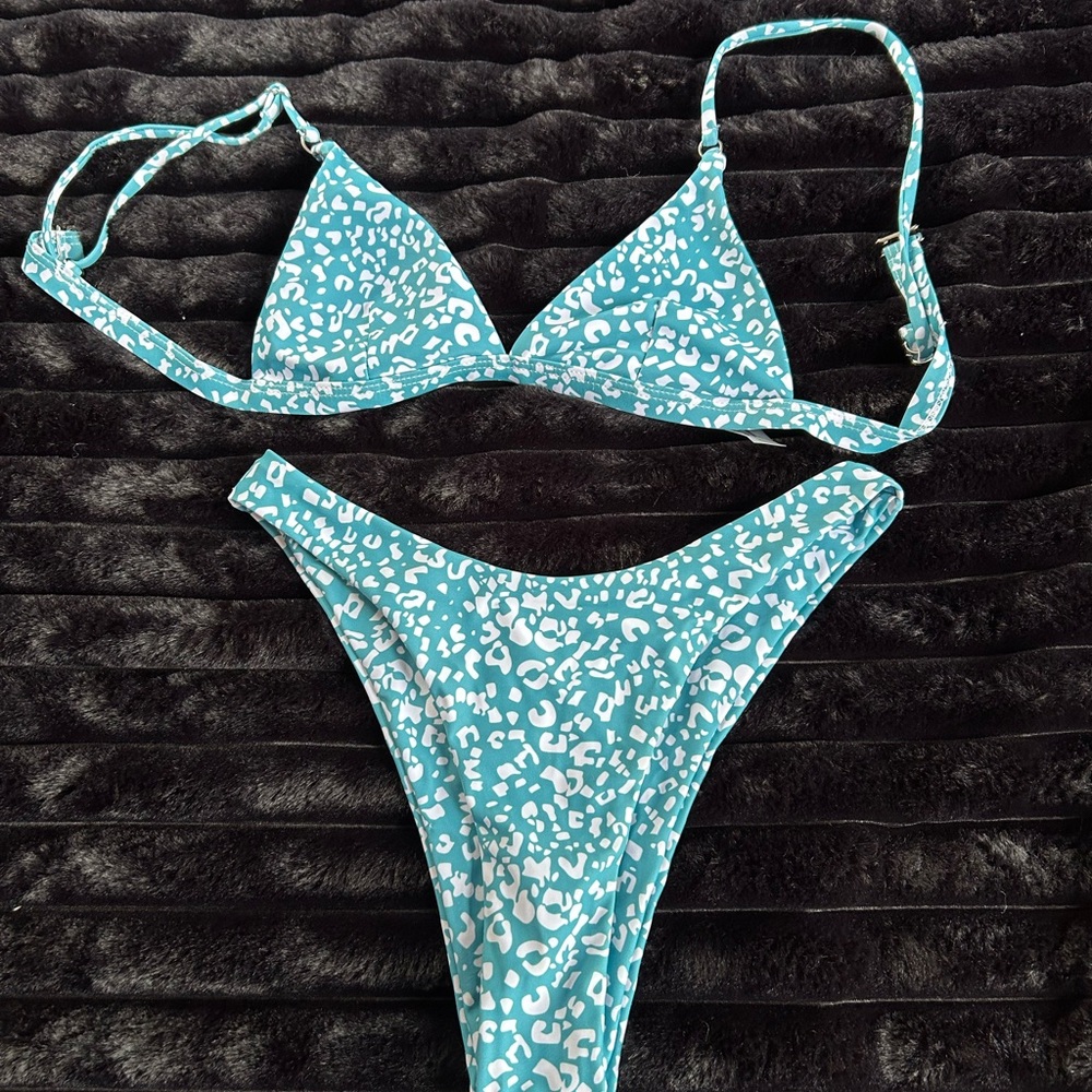 Swim suit